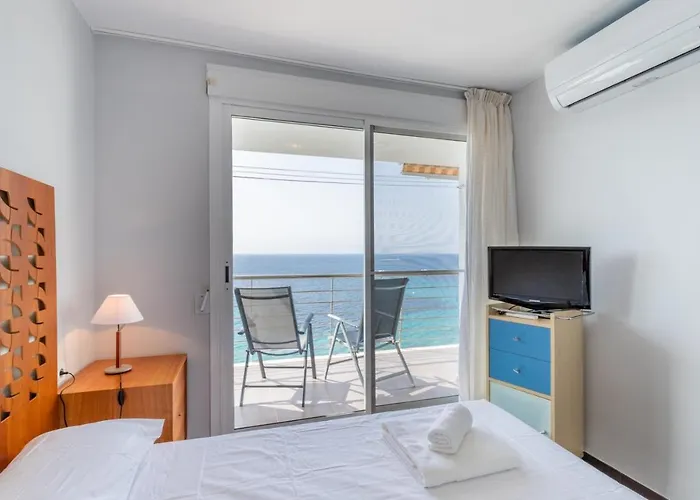 Mar De Moravit By Nora *